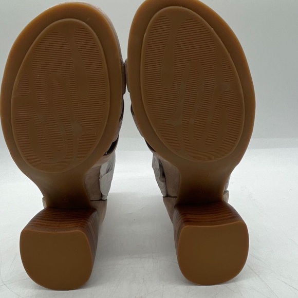 Gentle Souls Mushroom Suede Sandals - Picture 8 of 10